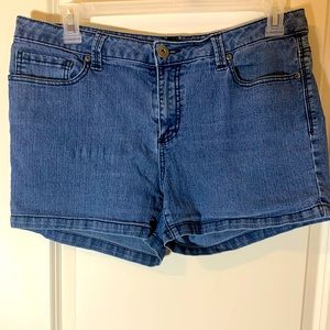 BACCINE Jean Shorts